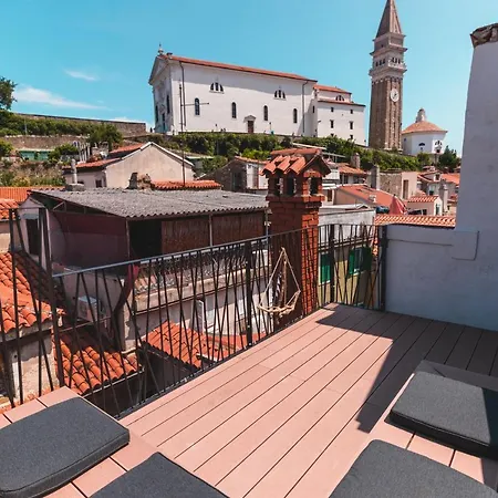 Apartma Vacation Station *